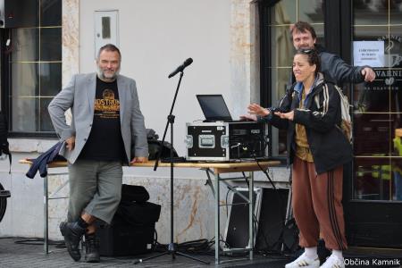 Otroci kamniških šol in vrtcev rajali na Glavnem trgu in se učili o trajnostni mobilnosti (22)
